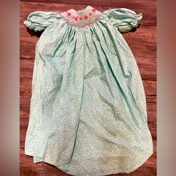 Girls dress - Picture 1 of 5